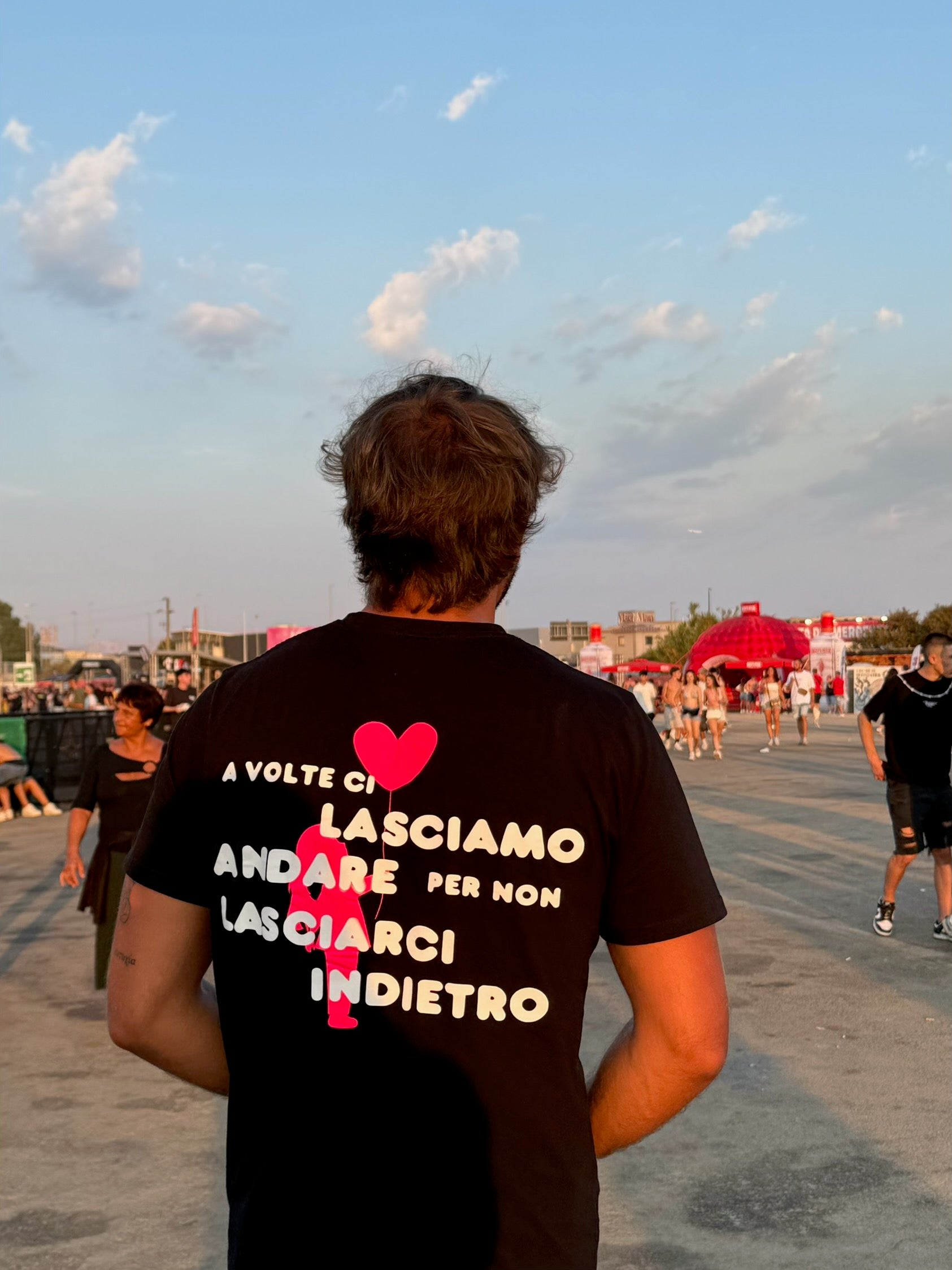 Tee - A volte ci lasciamo andare per non lasciarci indietro